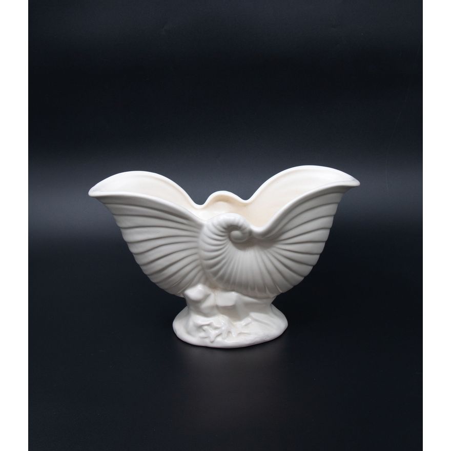 Crown Lynn Potteries - Nautilus vase