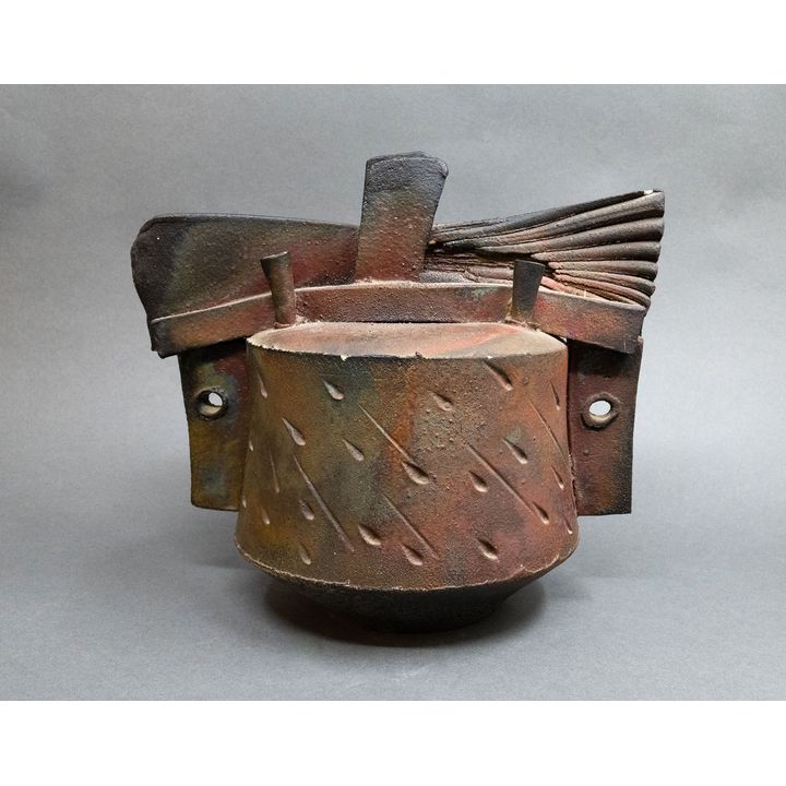 Jeff Mincham - Sculptural pot