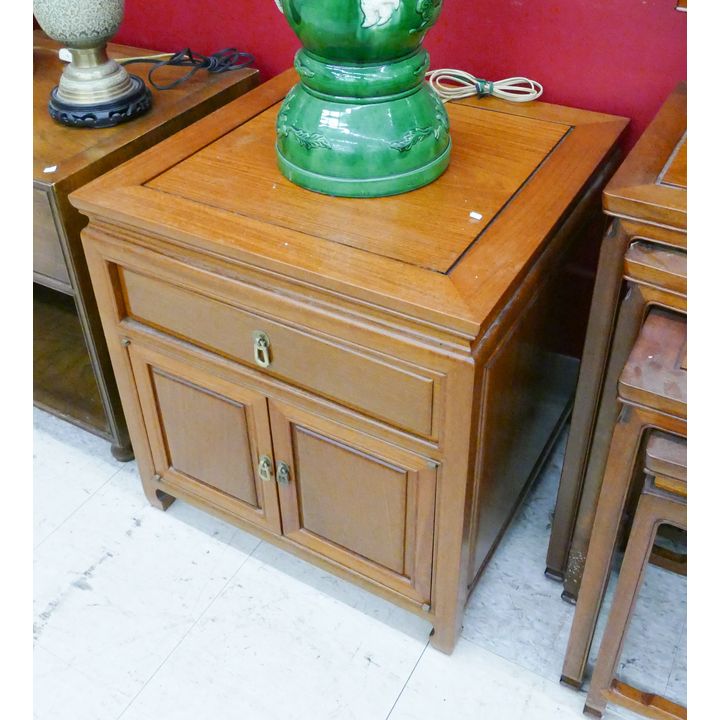 Chinese Rosewood Square End Table- 23x22x22''