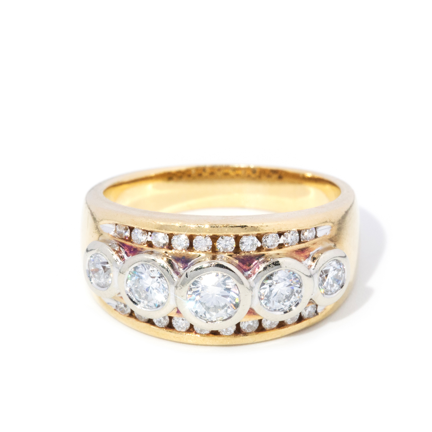 18 carat yellow gold, 1.00 carat diamond ring