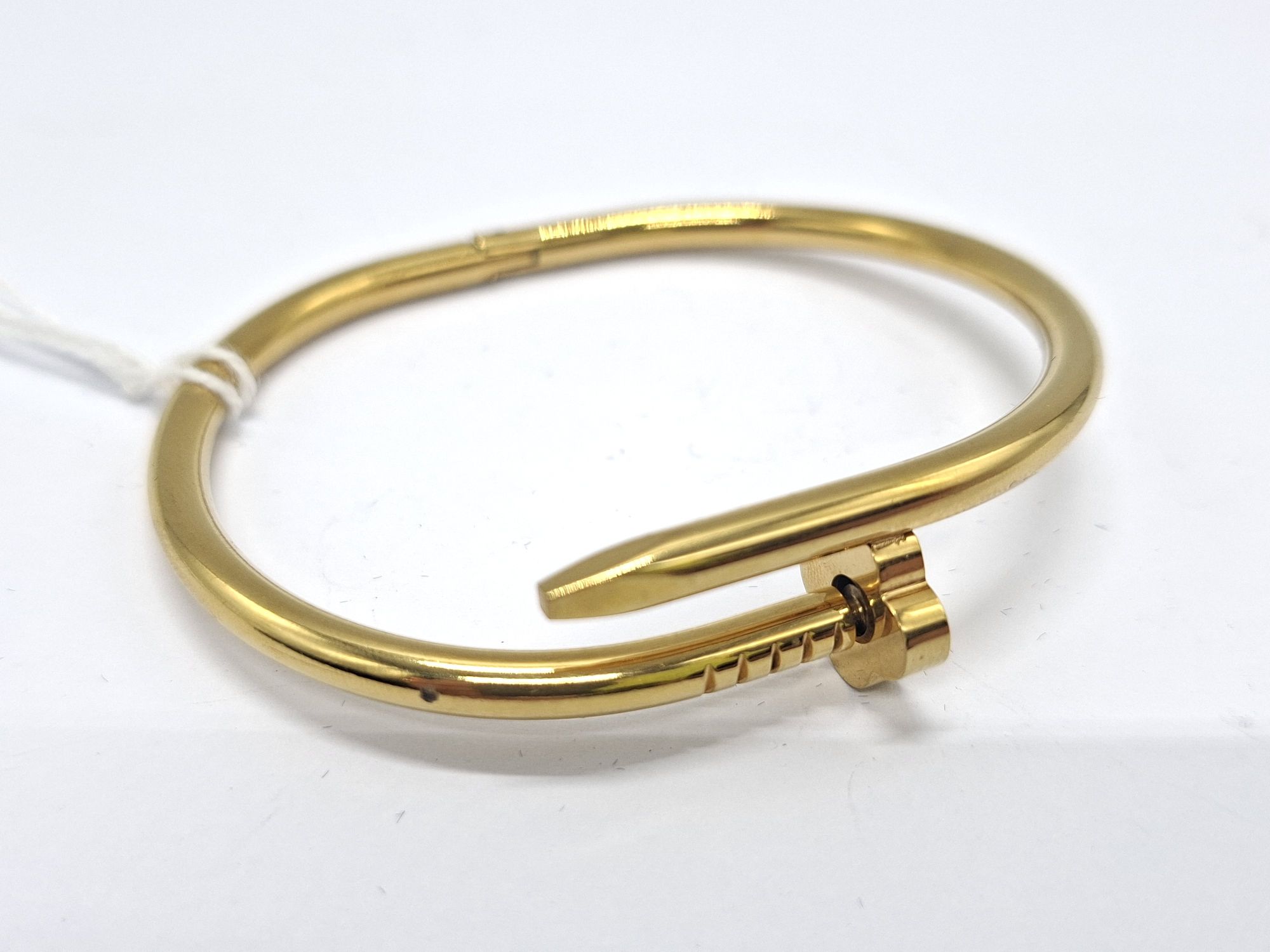 NAIL BANGLE