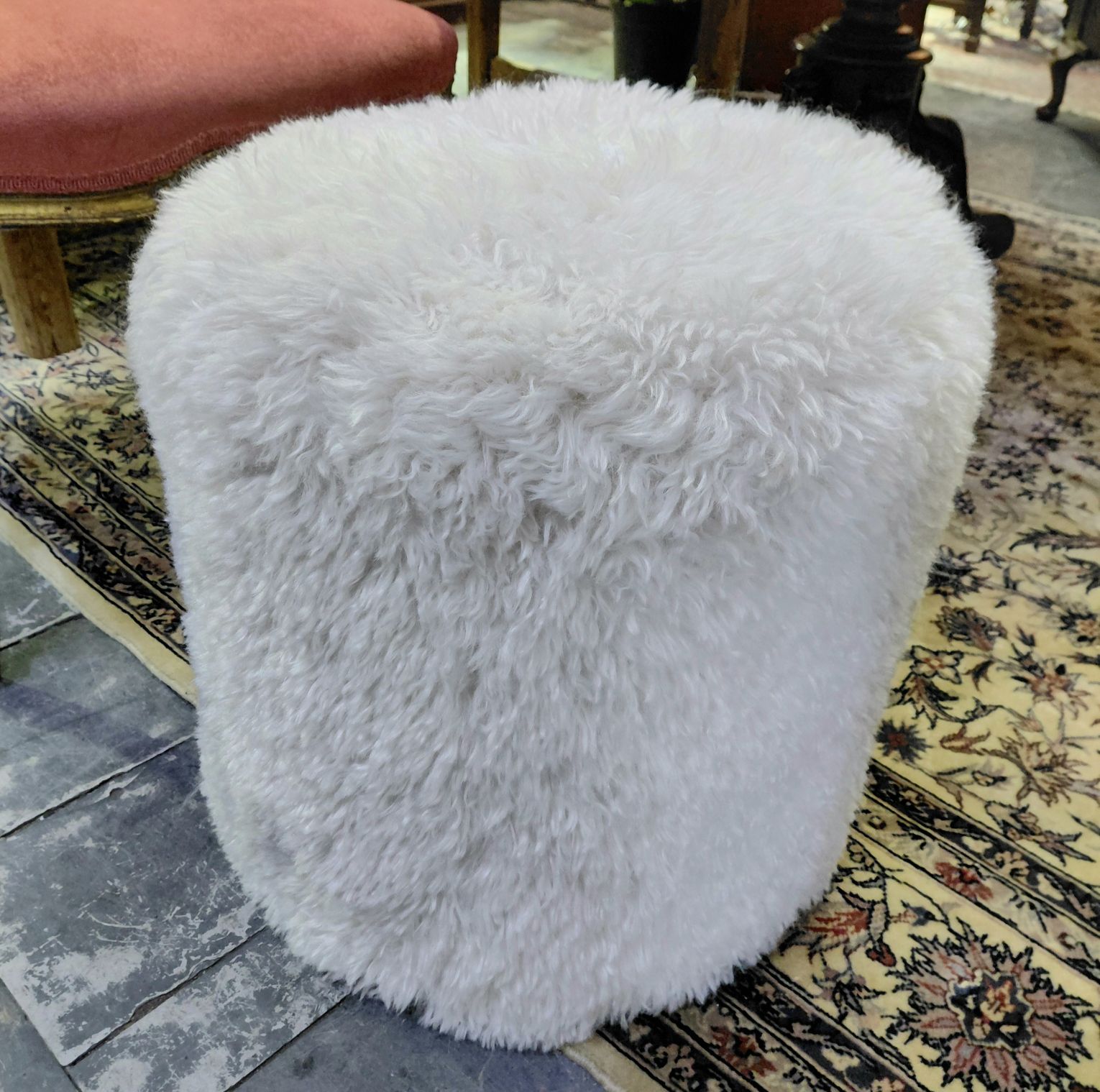 101 · MODERN STOOL