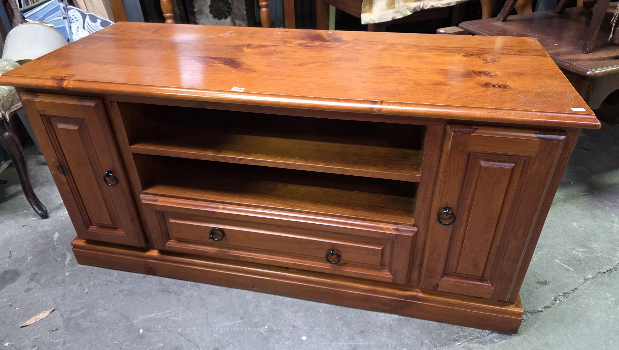 PINE TV UNIT