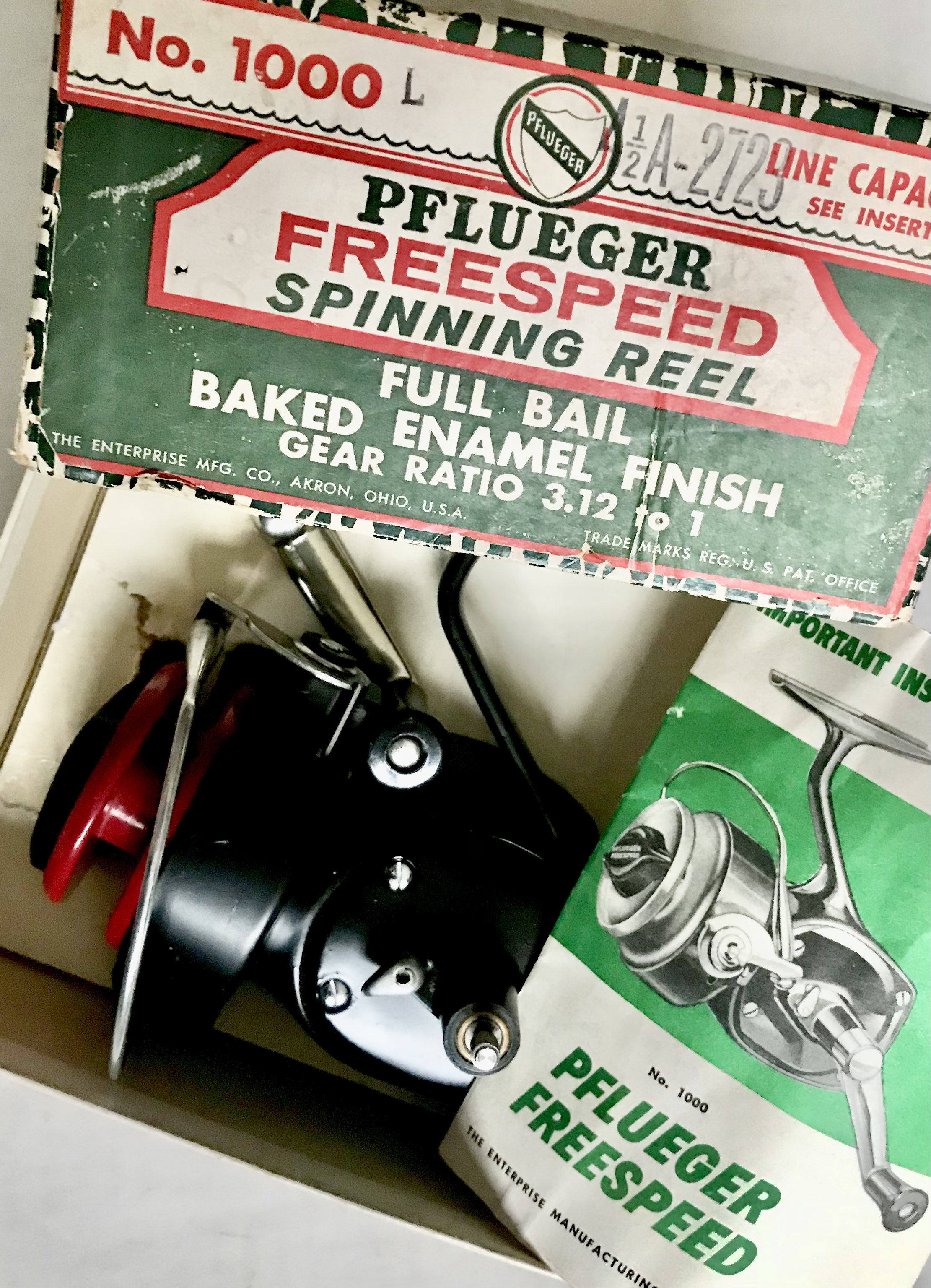 Sold at Auction: Vintage Fishing Reel Pflueger USA Freespeed 1000 Spinning  Reel with Box