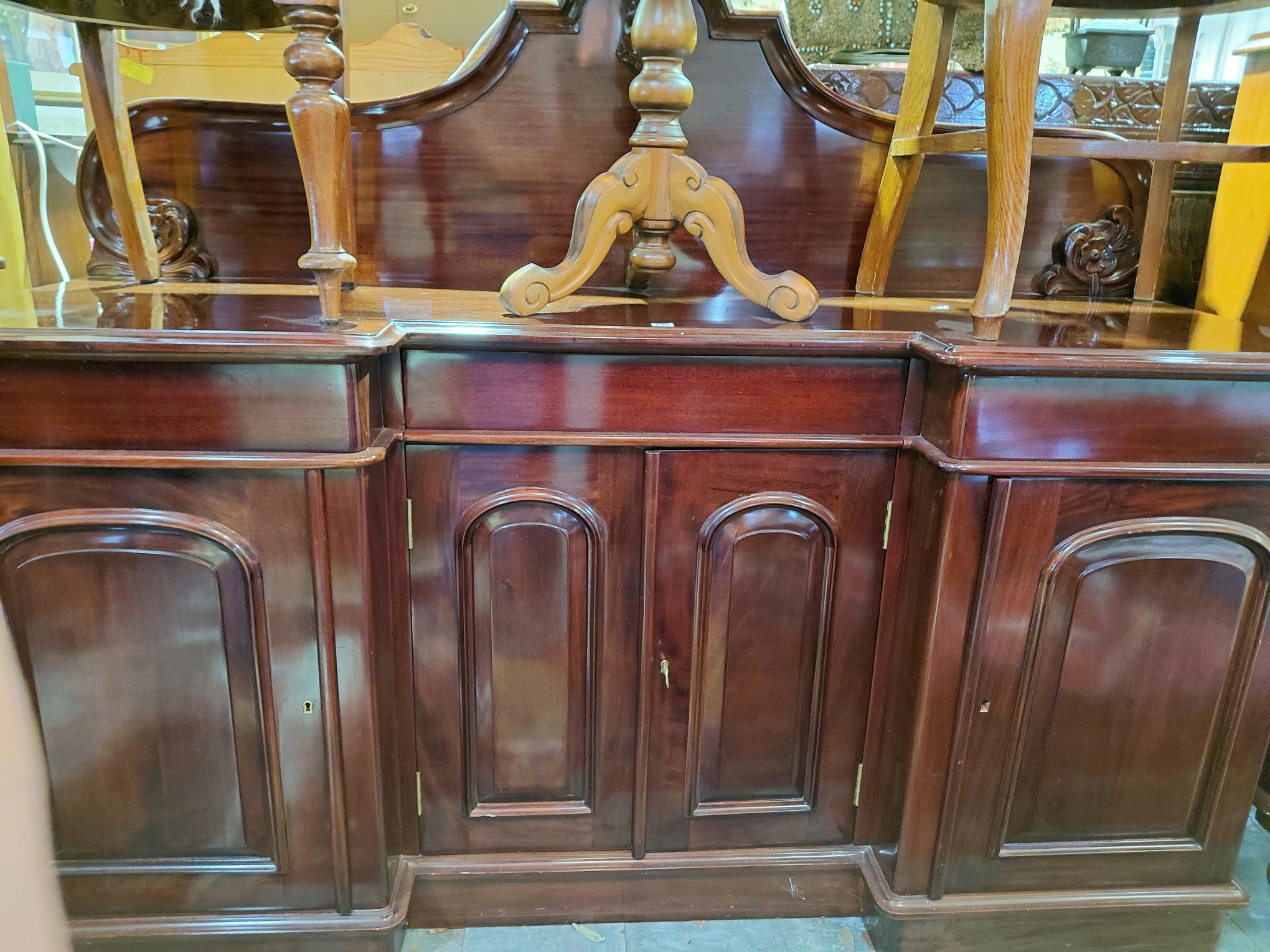 131 · LARGE MAHOGANY BREAKFRONT SIDEBOARD