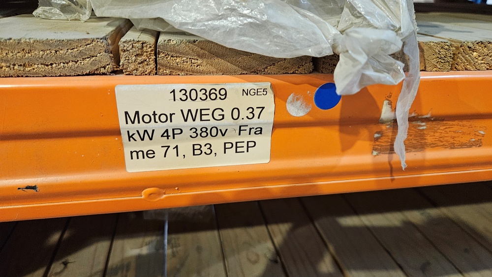 WEG MOTOR (0.37KW/ 4P/ 380V) 130369 Aucor