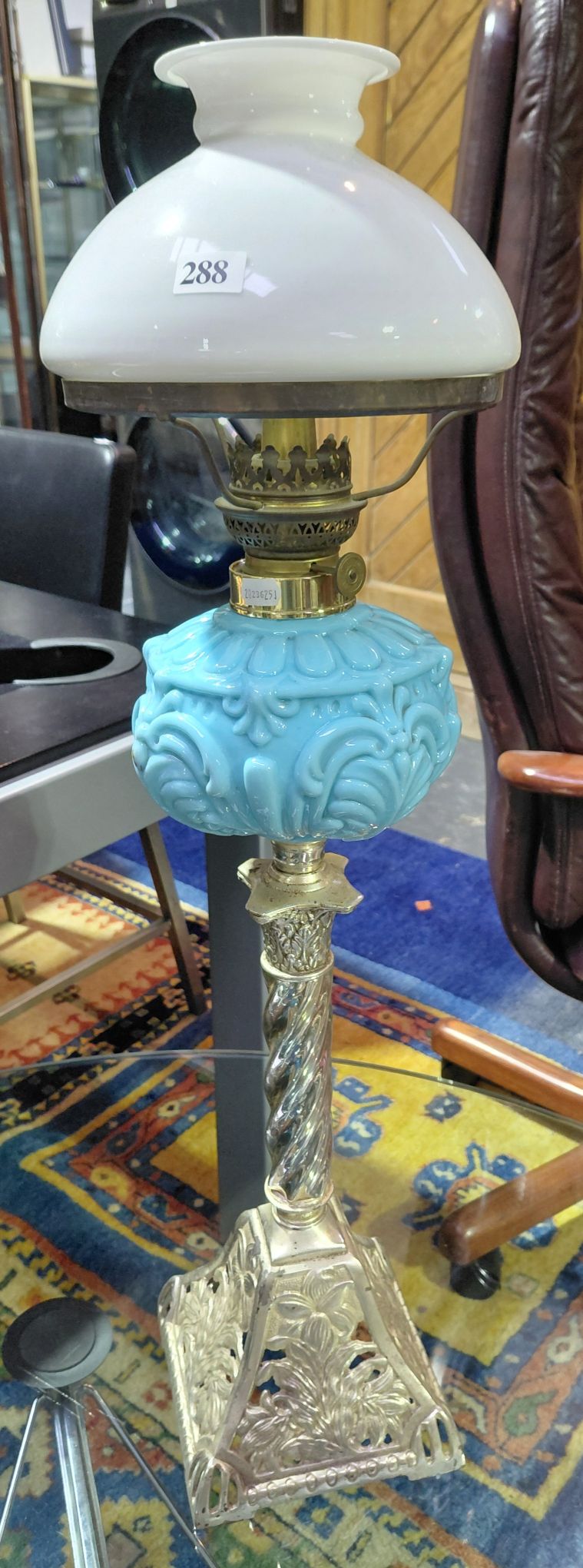 288 · ANTIQUE OIL LAMP