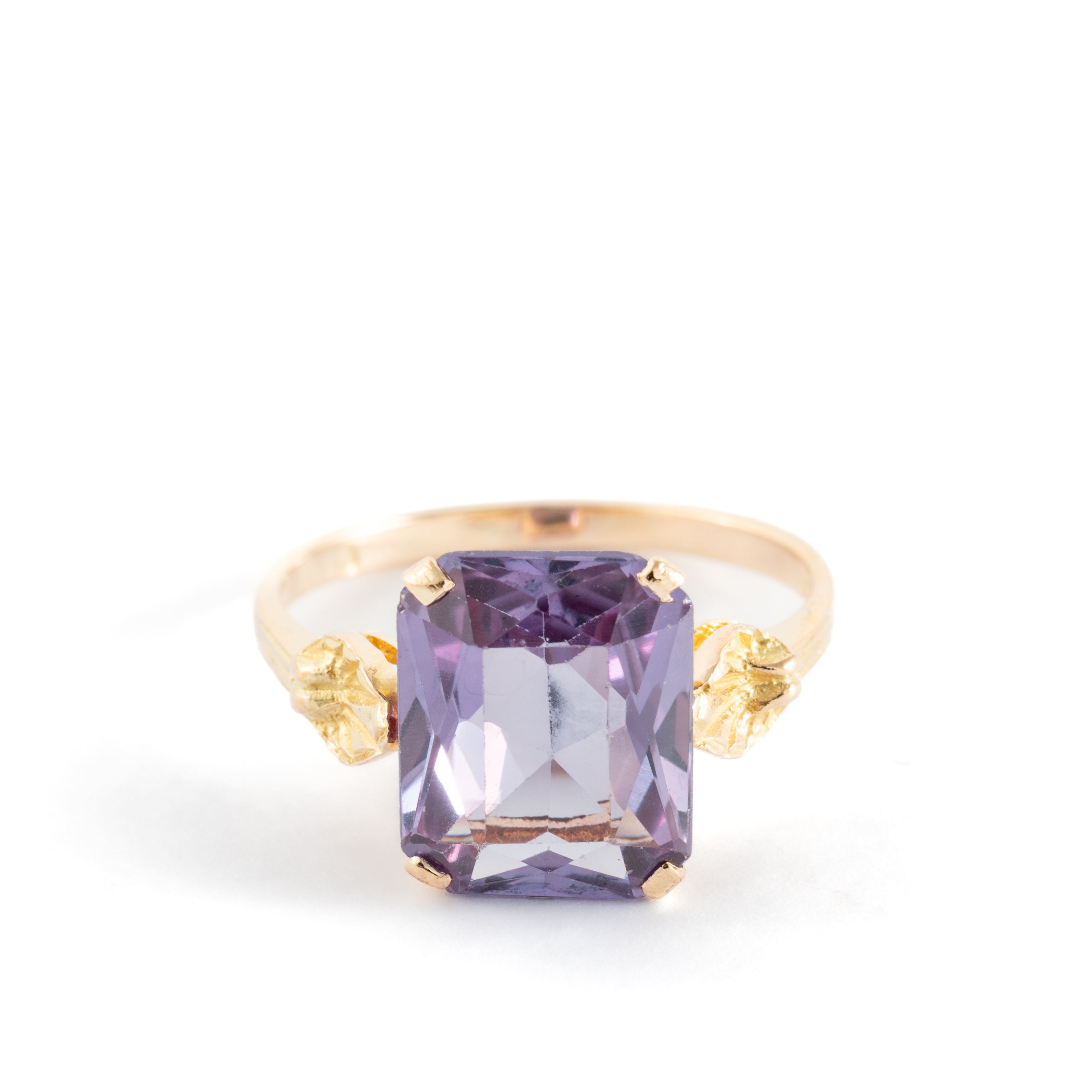 87 · 14ct Gold Purple Stone RIng