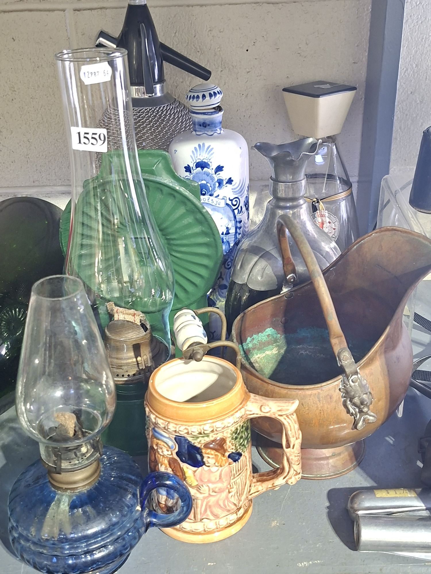 Vintage Brewenalia And Lamps