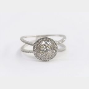 1.00CTS OF ROUND BRILLAINT CUT DIAMONDS COLOUR I/J VS/SI SET IN A BEAUTIFUL WHITE GOLD RING