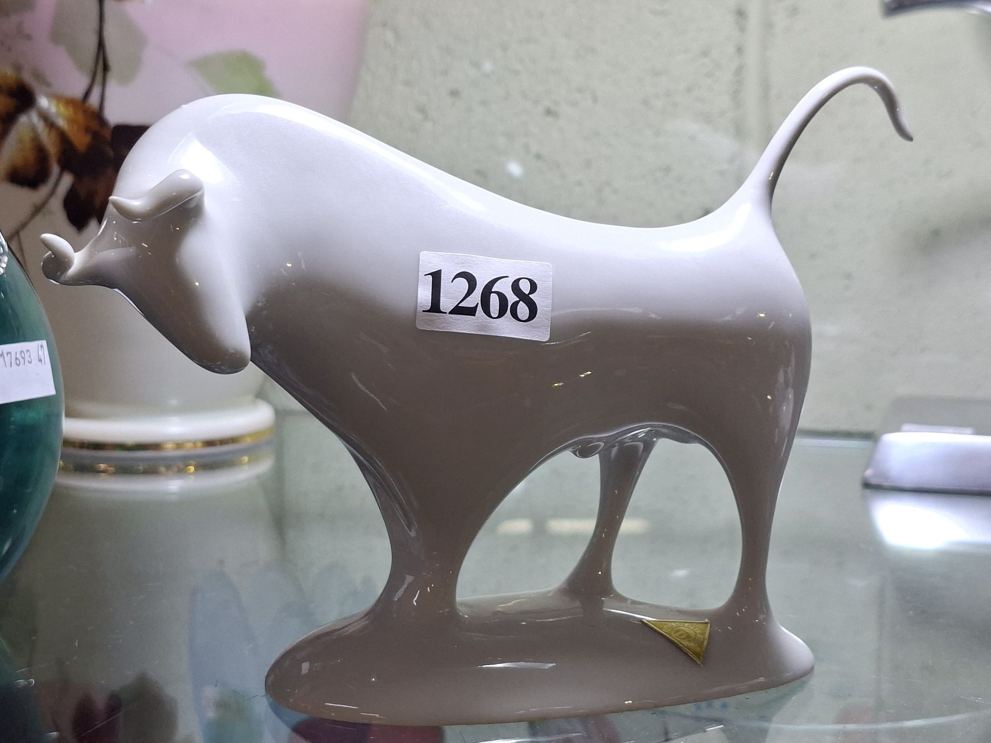 1268 · ROYAL DUX BULL