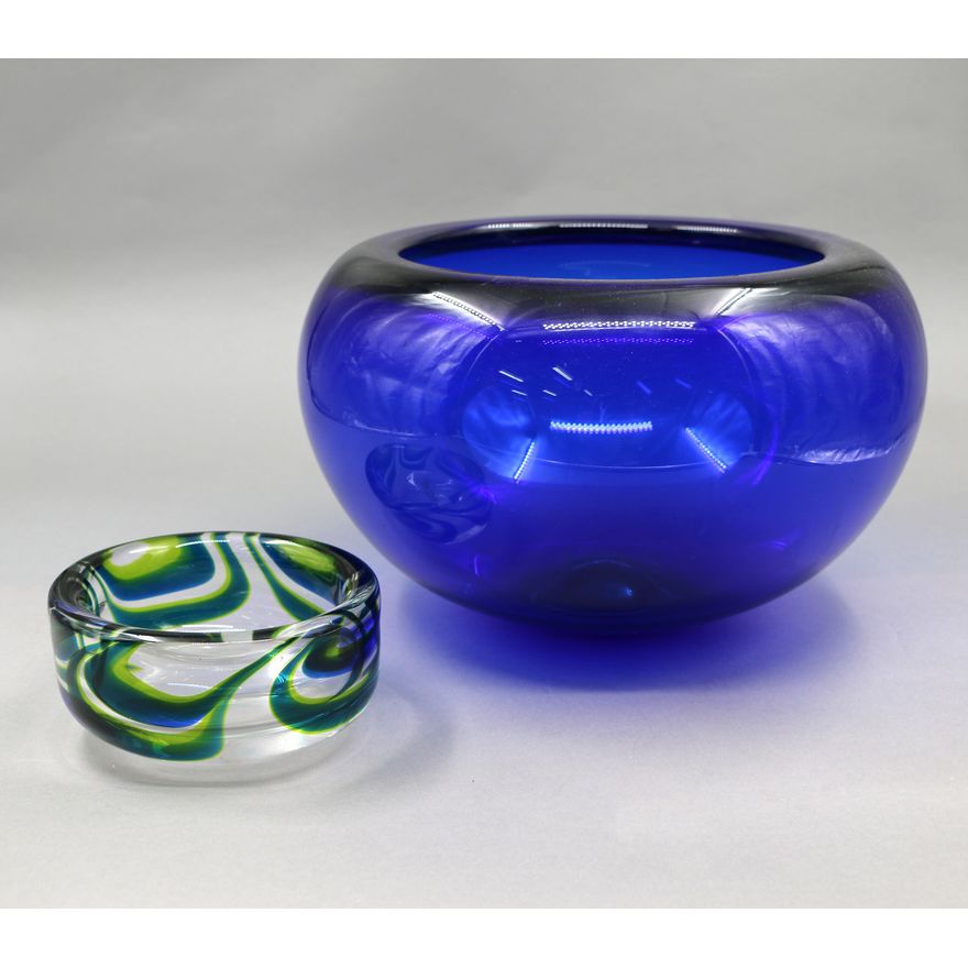 Large mid-century art glass bowl