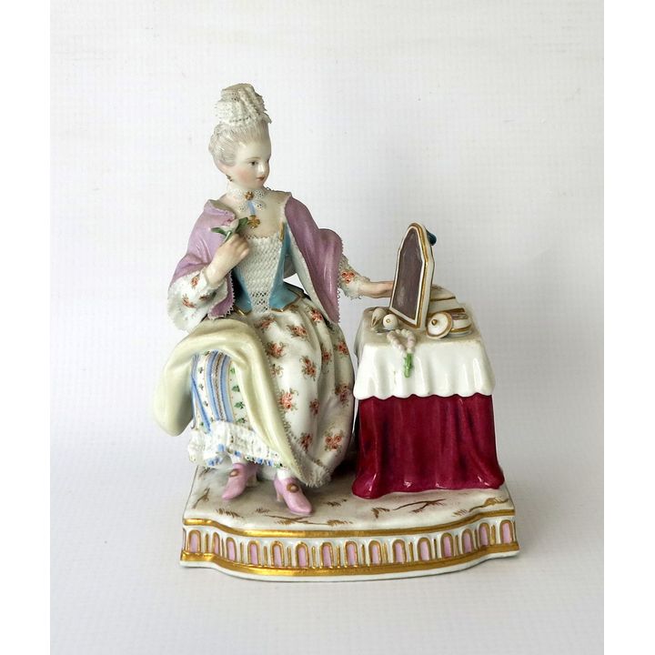 MEISSEN PORCELAIN FIGURE