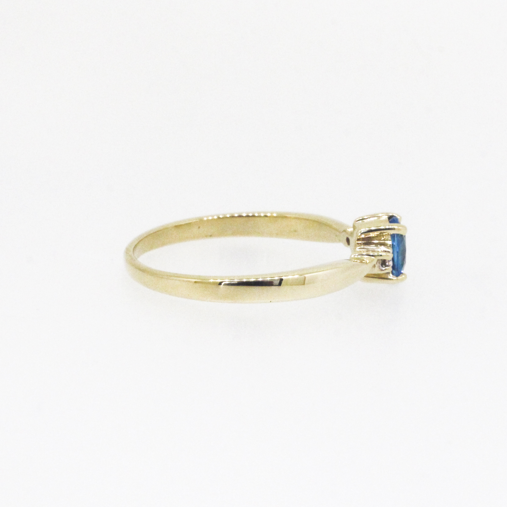 355 · Topaz & Diamond Ring 1.67g