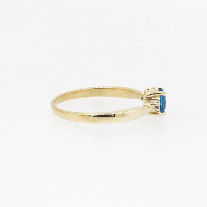 Topaz & Diamond Ring 1.67g