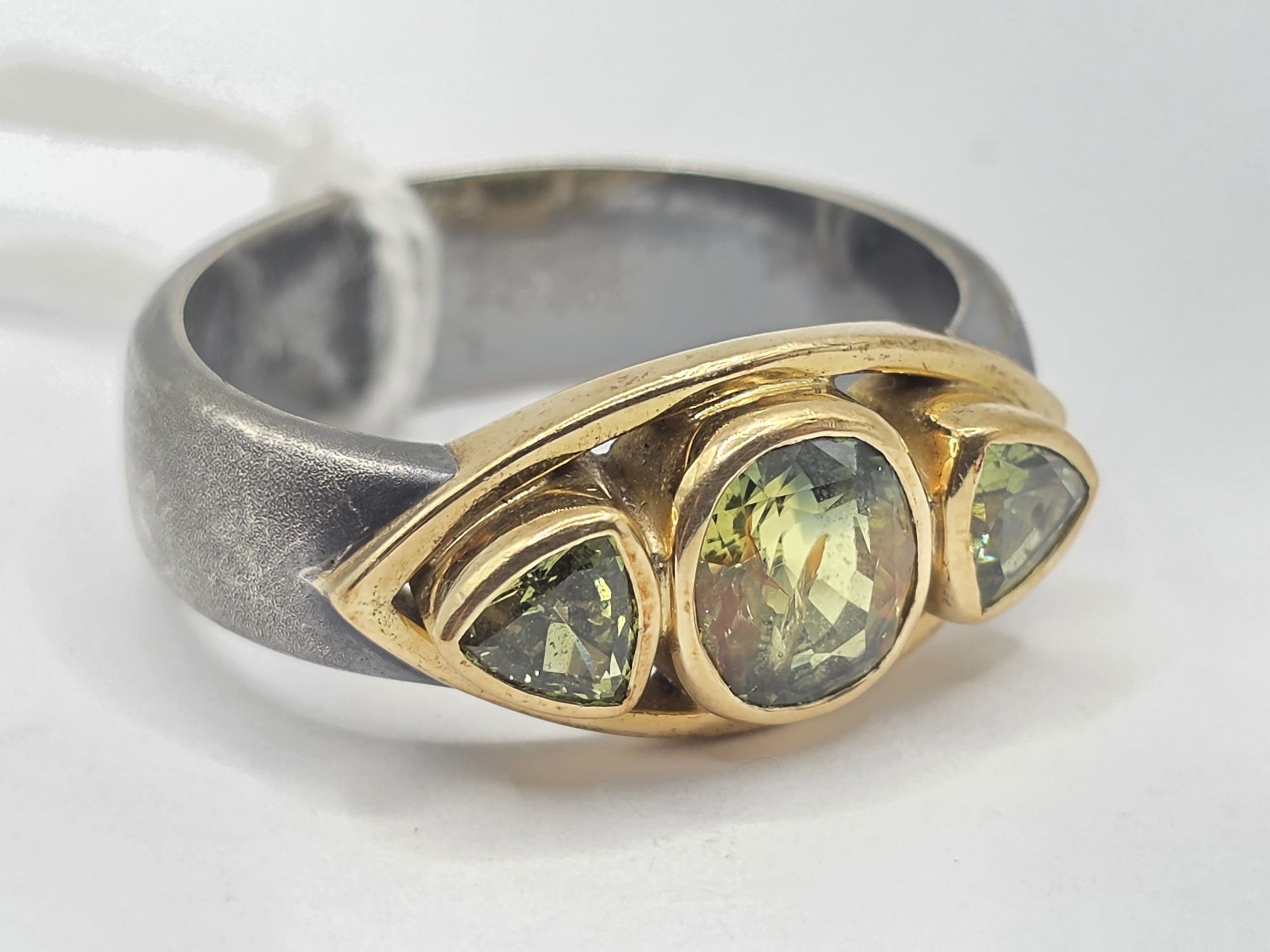 302 · 18CT GOLD STERLING SILVER ZIRCON RING