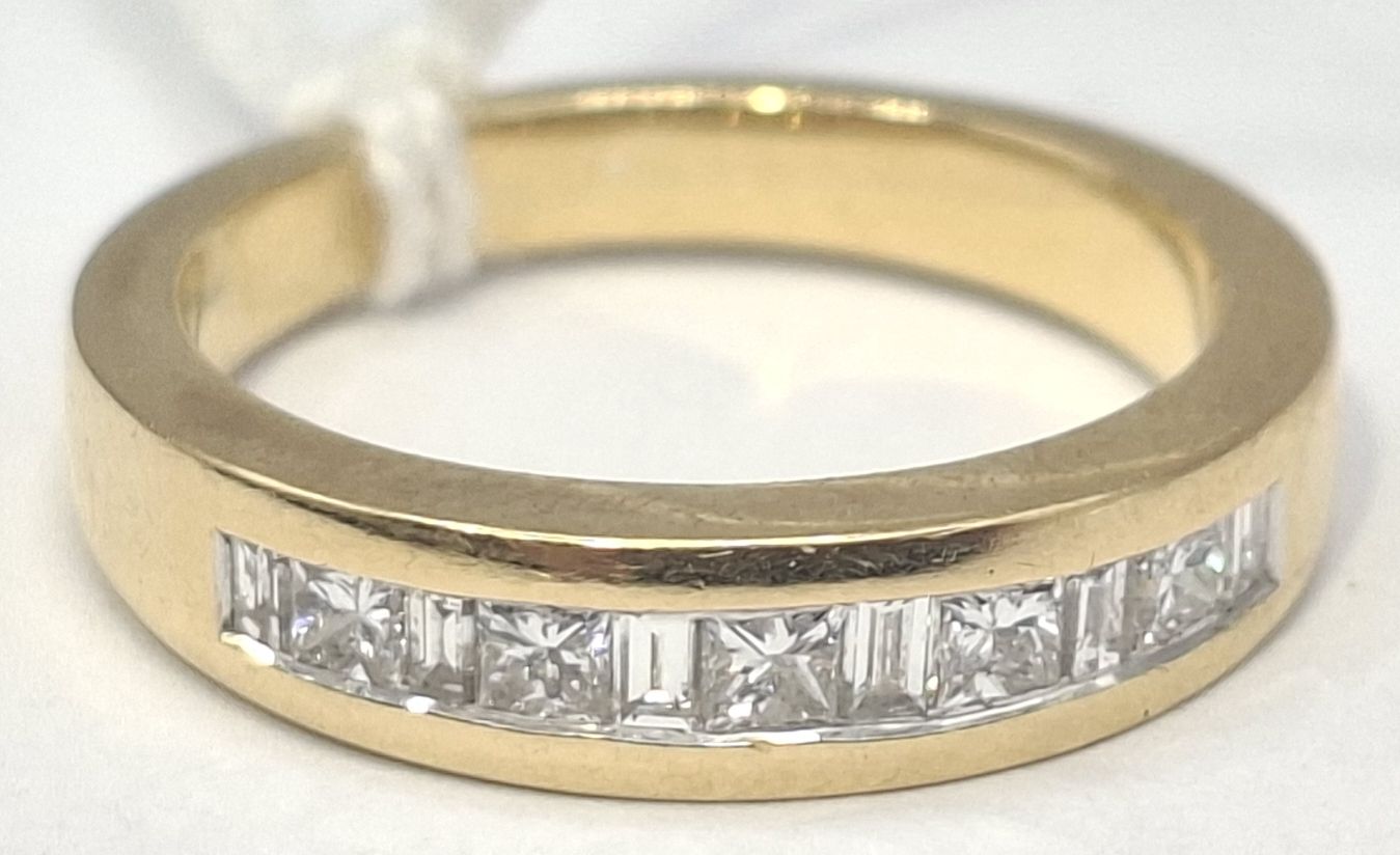 18ct Gold Diamond Ring