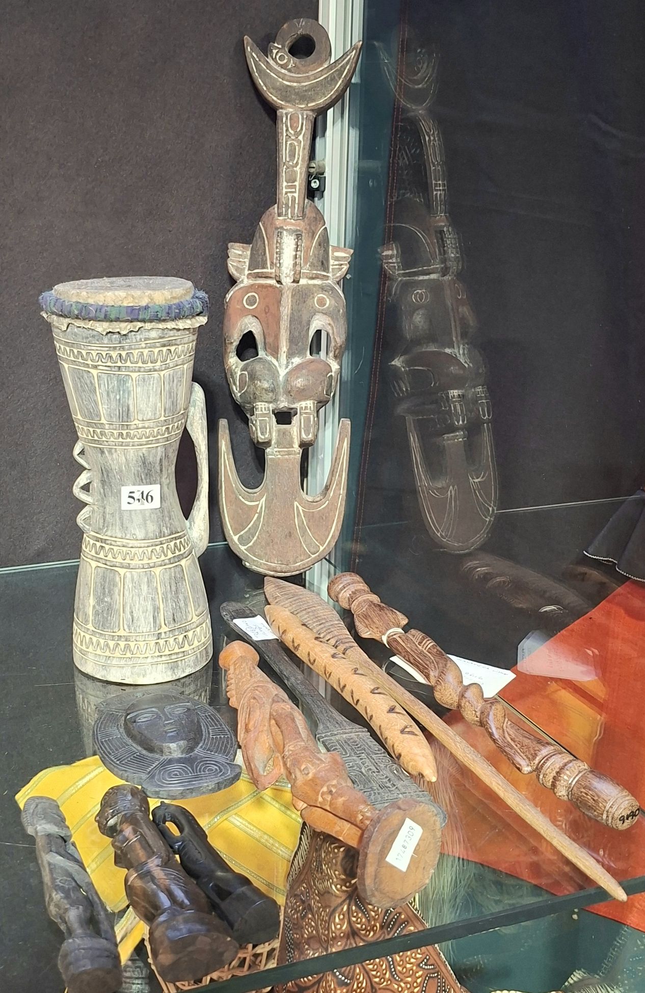 546 · P.N.G. WOODEN CARVINGS