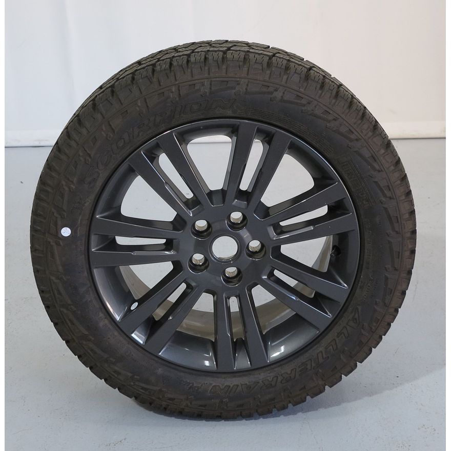 RANGE ROVER PIRELLI SCORPION ALL TERRAIN 255/55/R19 TYRE AND RIM