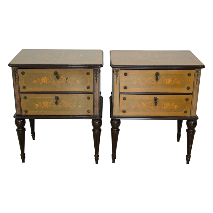 Par de burós estilo Louis XVI