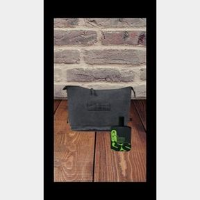 COMBO 2 IN 1 JOHN VARVATOS POUCH PLUS GREEN SECRET PERFUME - 51818/12079