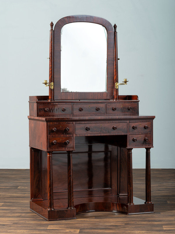 A Classical Brass Mounted Mahogany Gentleman\'s Dressing Table ...