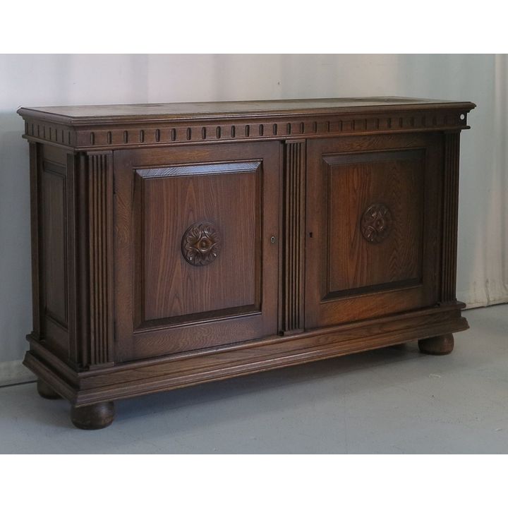 OAK SIDEBOARD