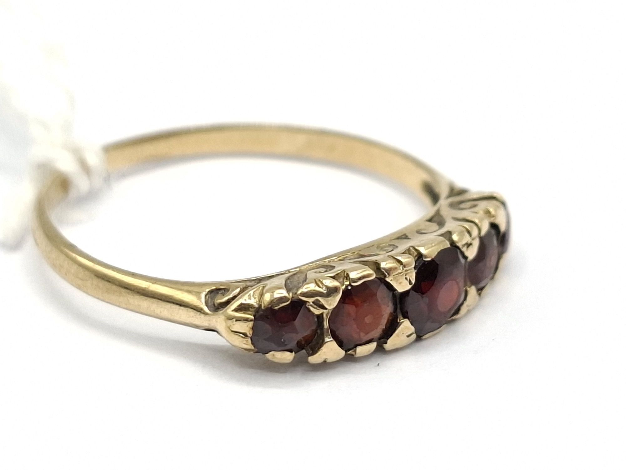 9ct Gold Garnet Ring