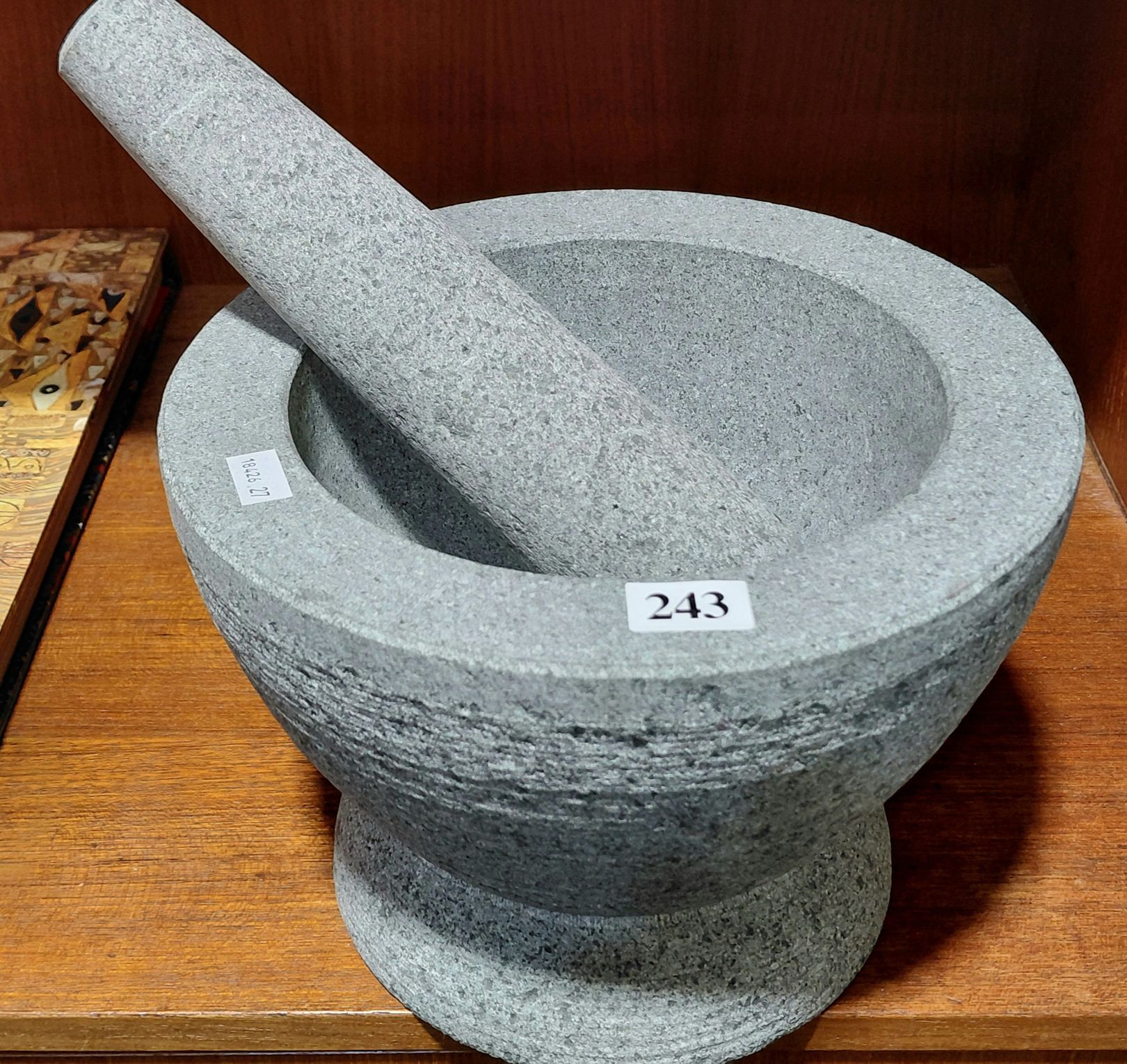 243 · LARGE MORTAR AND PESTLE