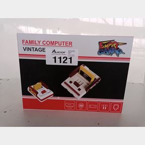 THE FAMILY COMPUTER RETRO GAME CONSOLE WITH 132 IN 1 GAME