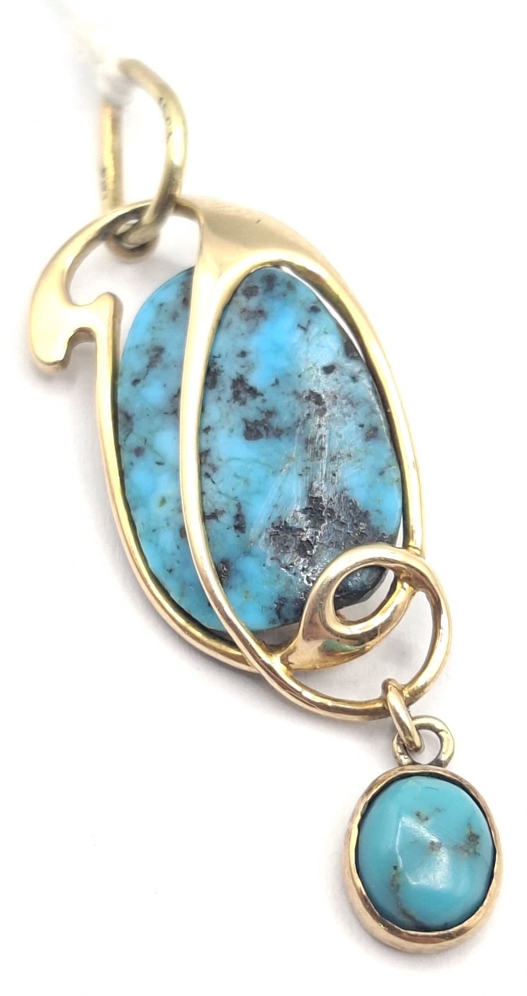 327 · 15CT TURQUOISE PENDANT