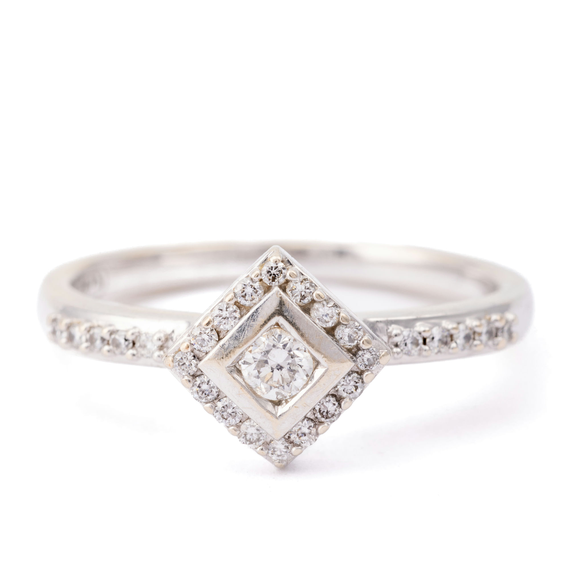 Diamond Ring 9ct Gold,