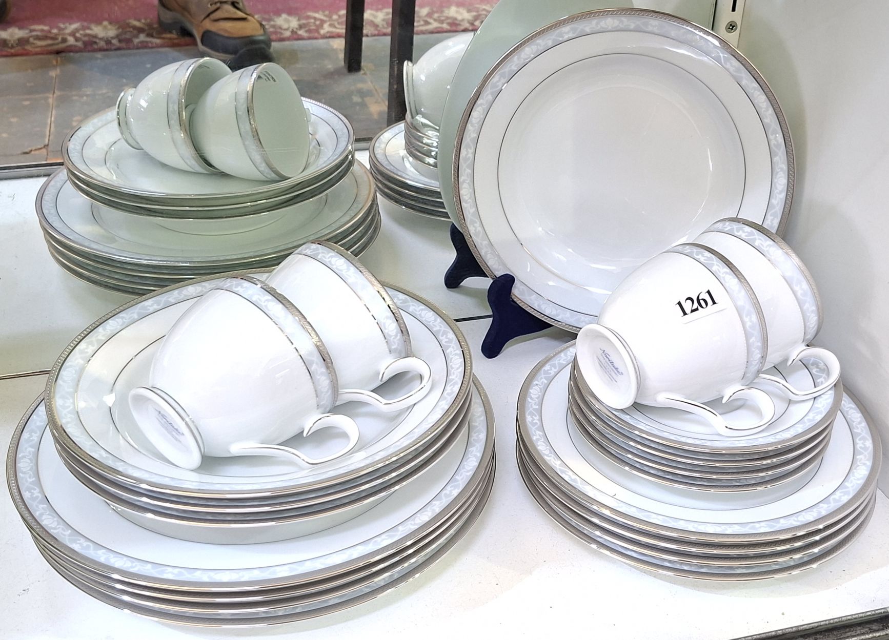 Noritake 20 Piece Dinner Set