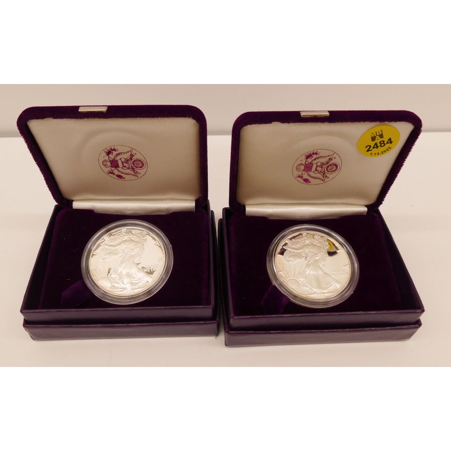 2pc 1986 US American Eagle Silver Dollars in US Mint Cases