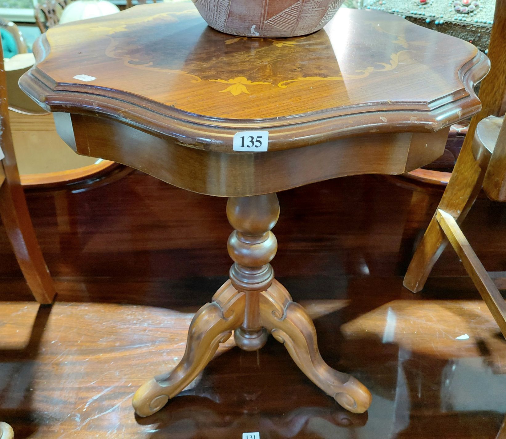 135 · ITALIAN WINE TABLE