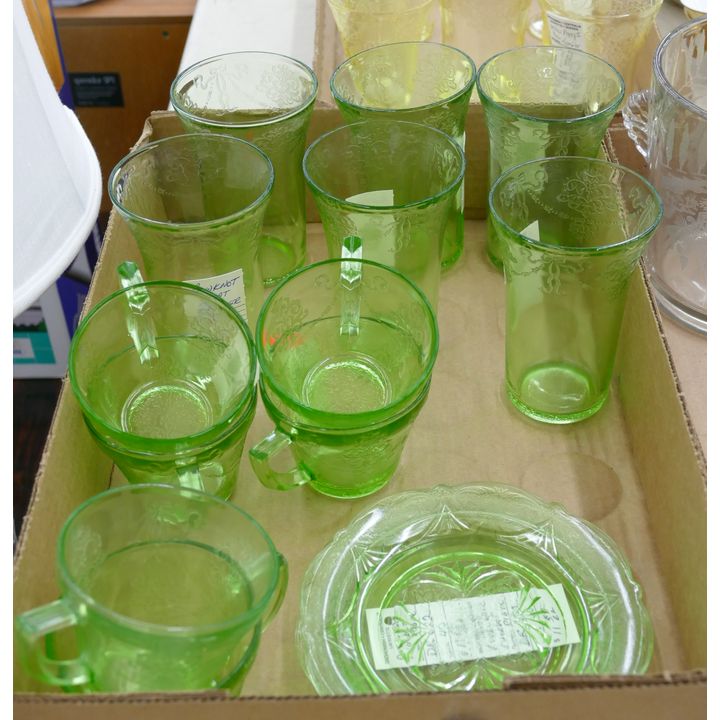 Box 14pc Bow Knot Glassware etc.