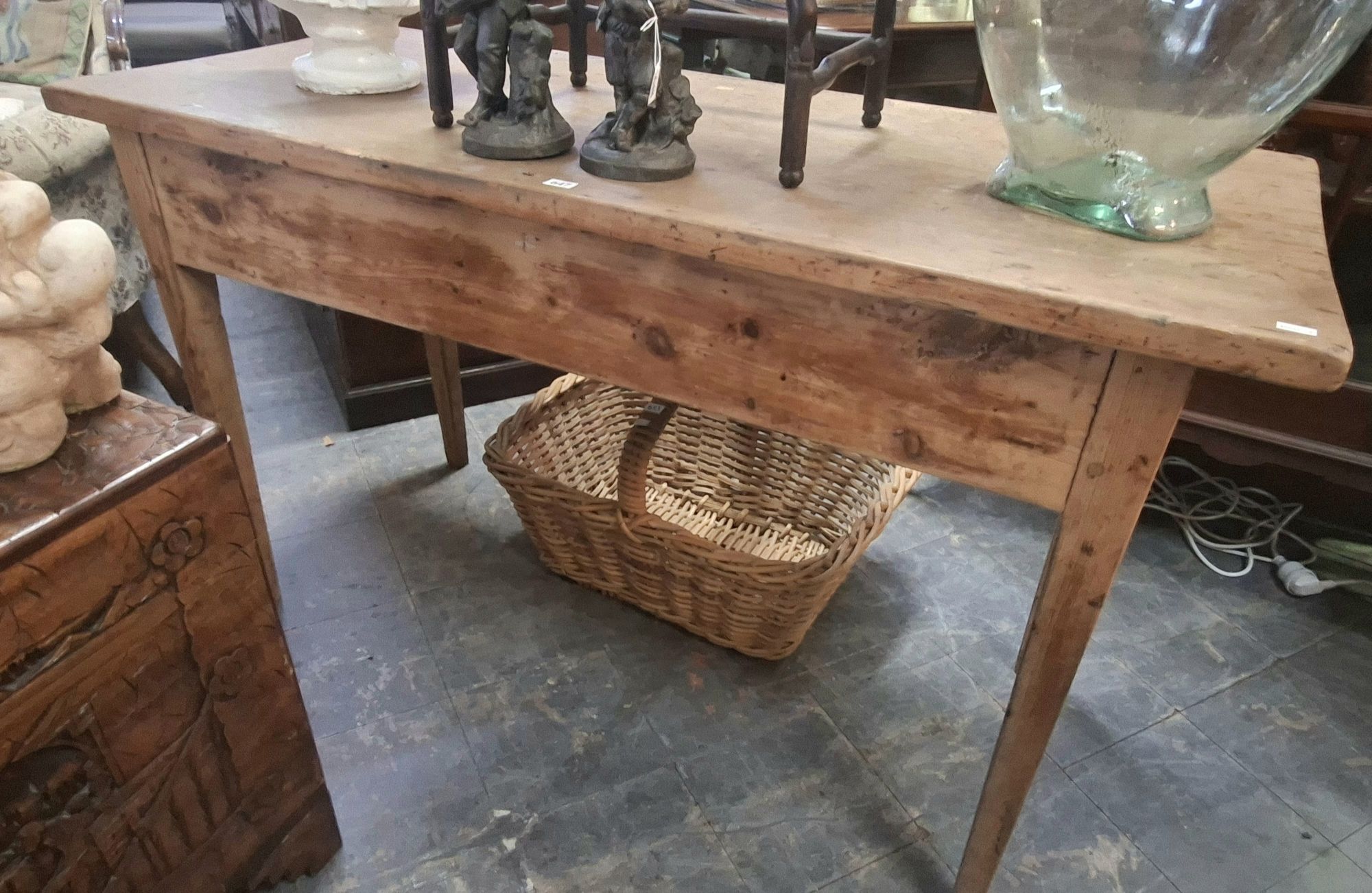 Rustic Colonial Table