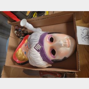 Vintage ladies wall heads and other decorative items