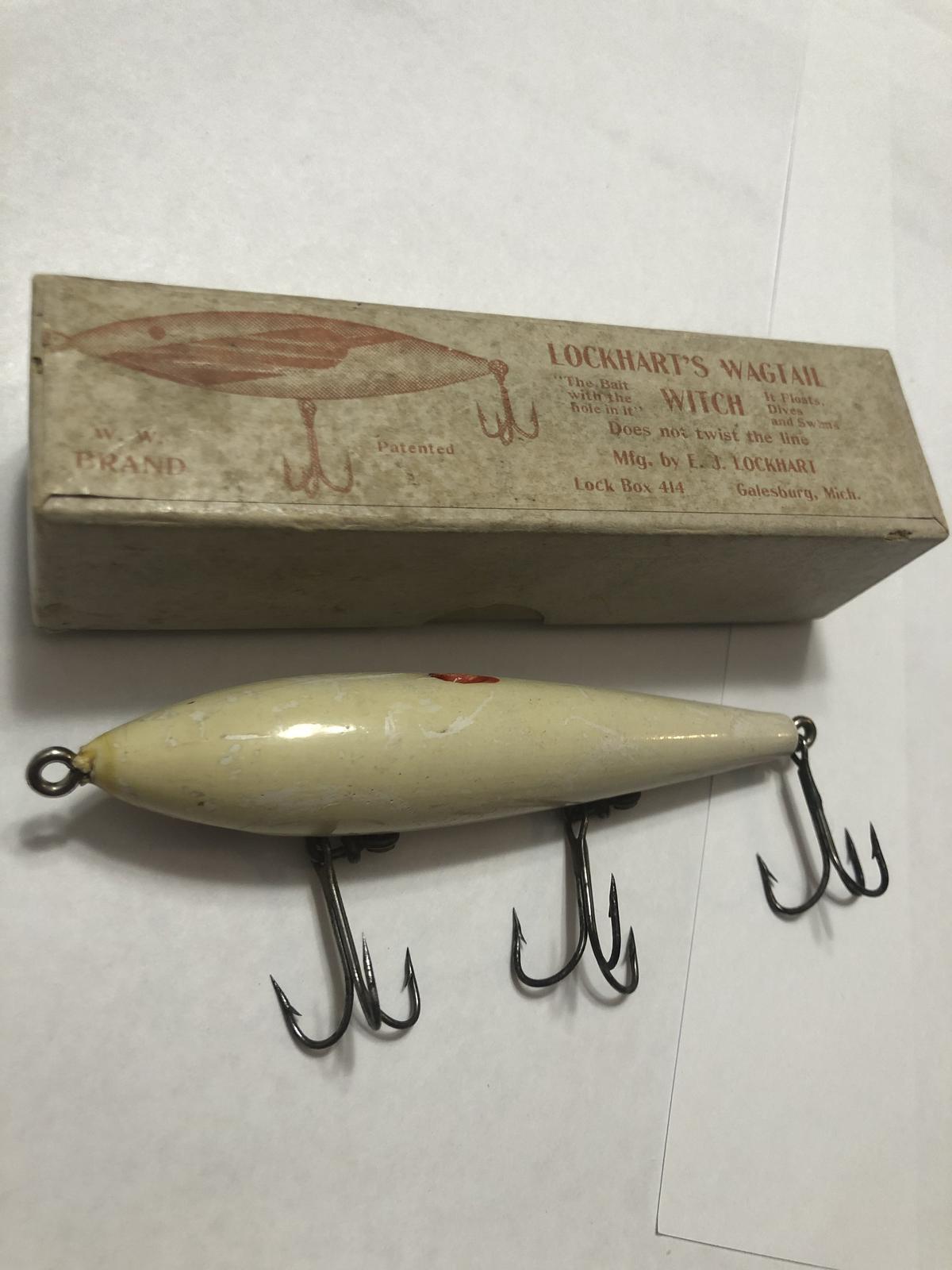 Rare Lockhart Wagtail Witch Lure in Picture Box