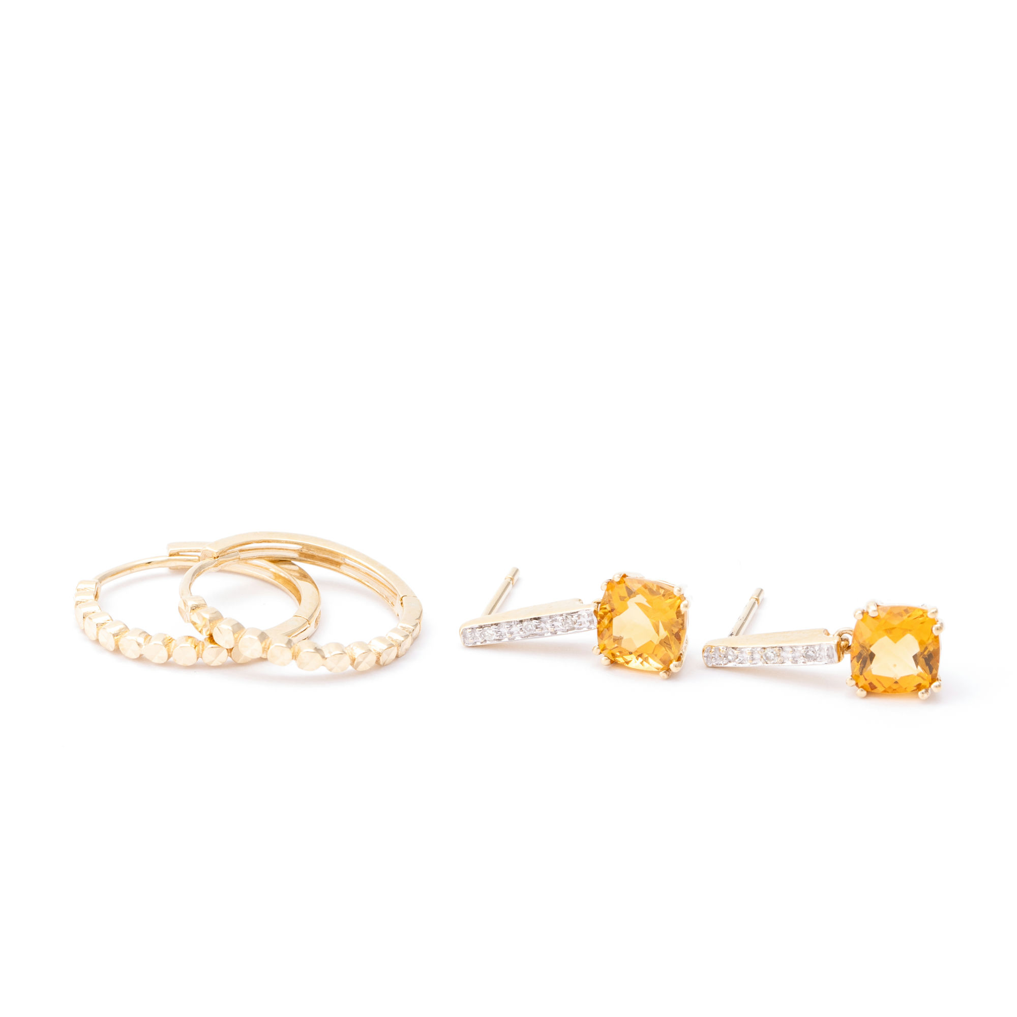 2 Sets of Earrings 10ct Gold,