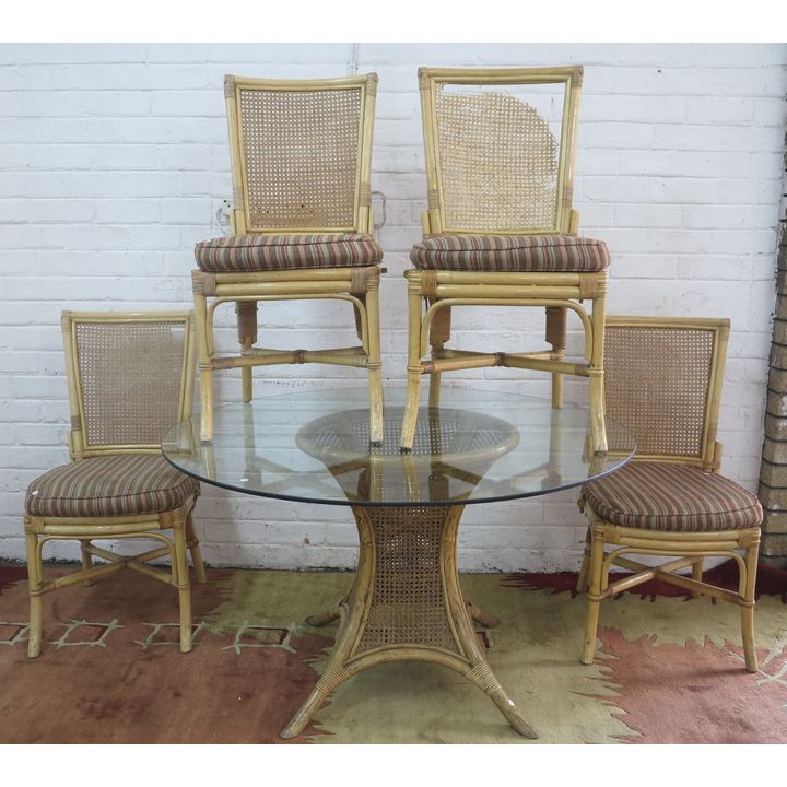 WICKER TABLE AND 4 CHAIRS