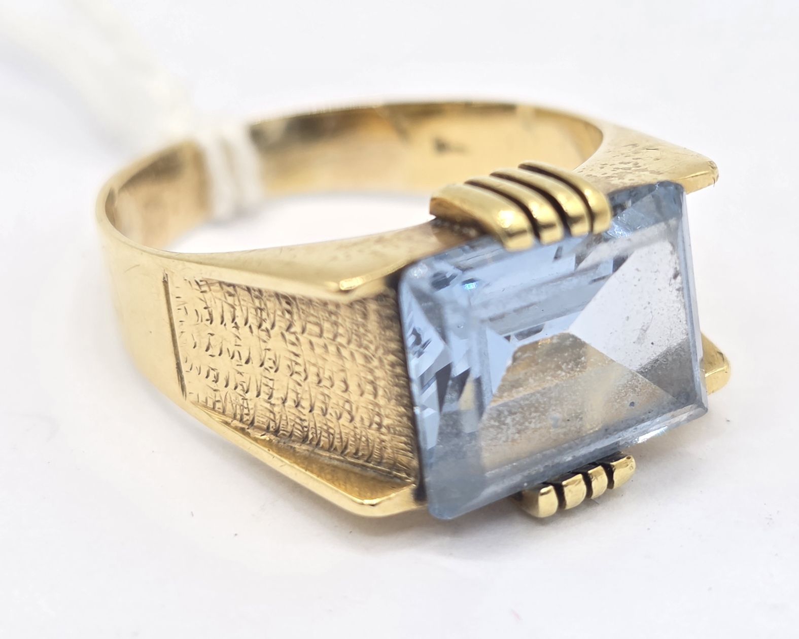 115 · 14CT TOPAZ UNISEX DRESS RING