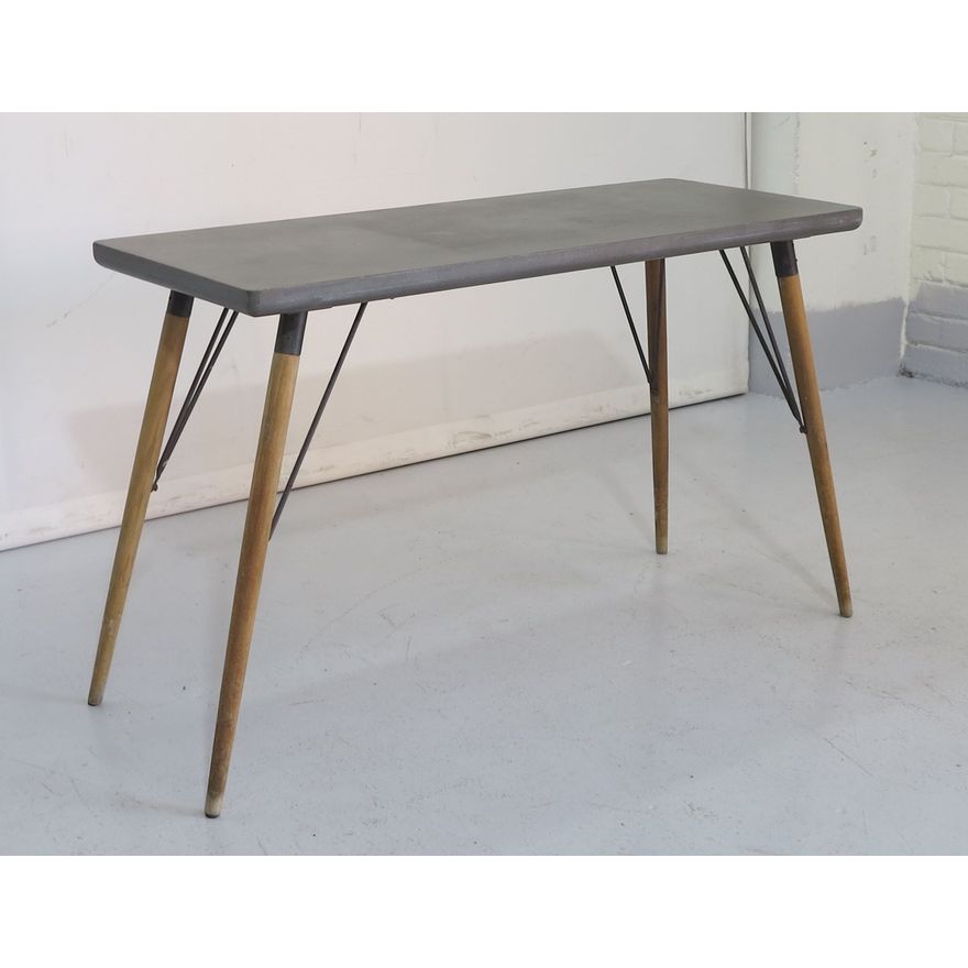 SERVER TABLE