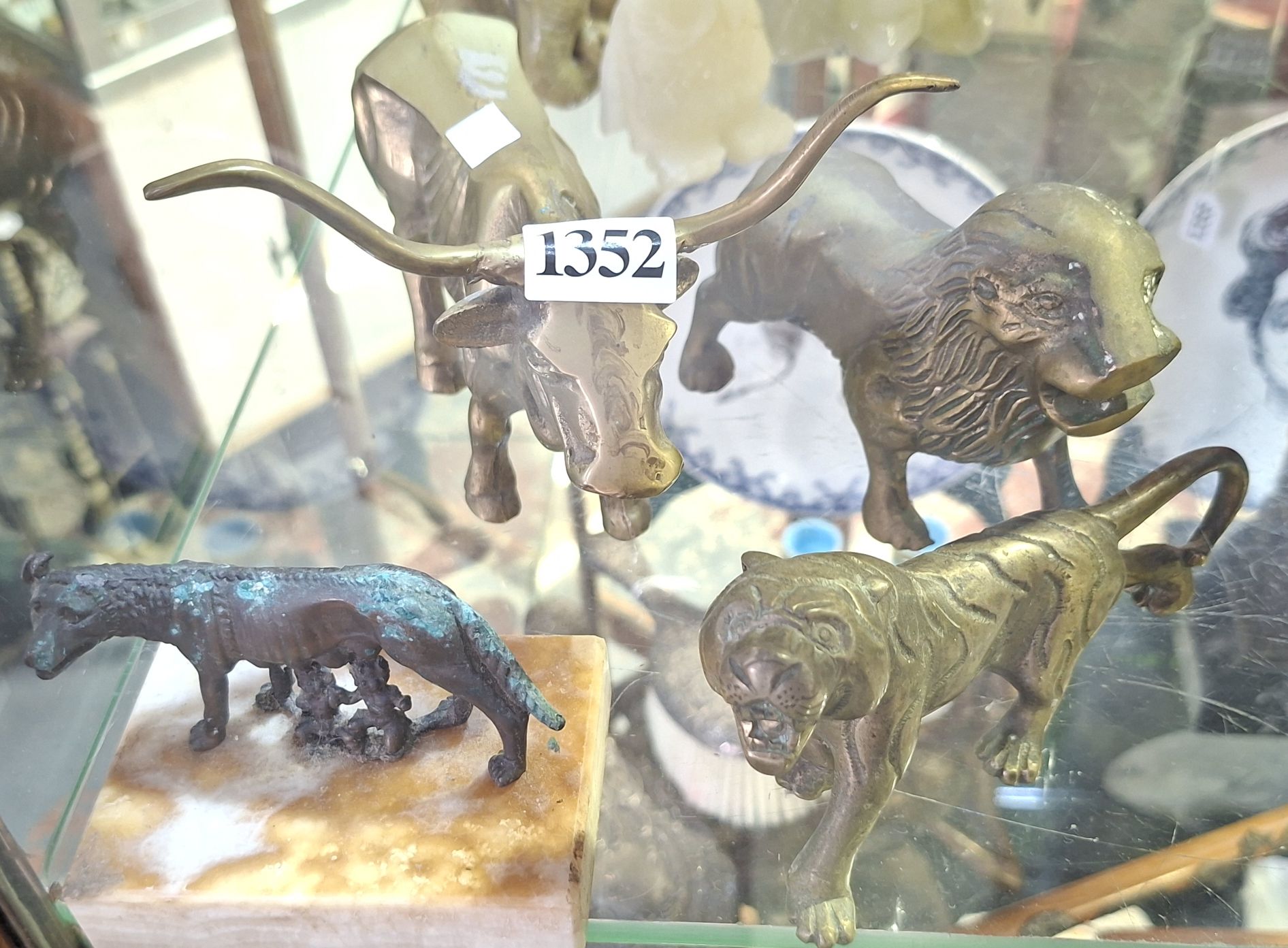 1352 · BRASS ANIMAL STATUES AND GREEK WOLF