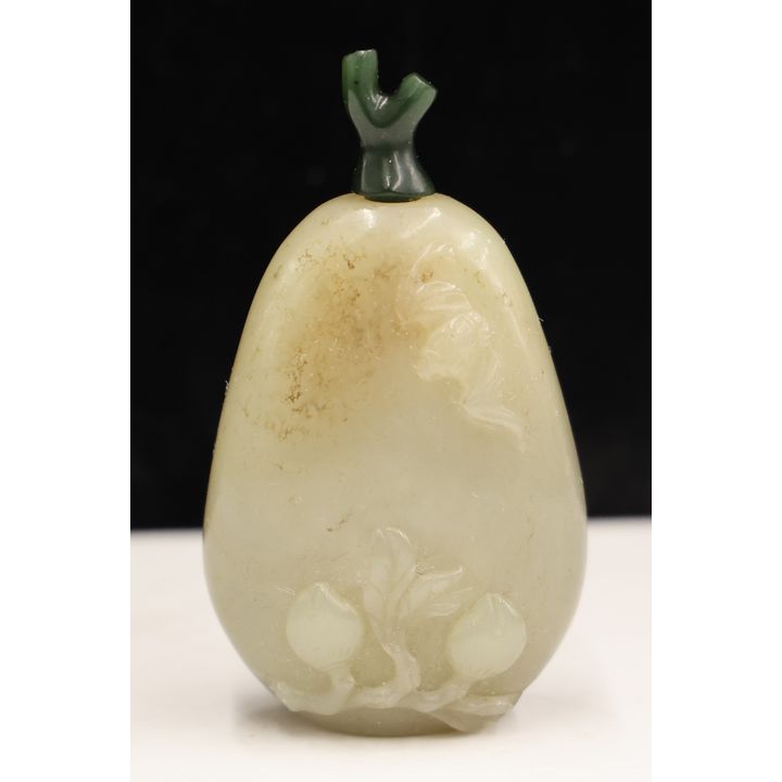 Chinese Jade Peach and Bat Snuff Bottle