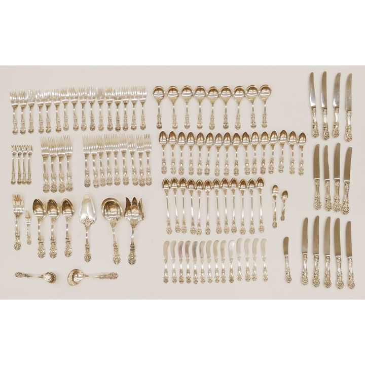 110pc Reed & Barton 'Francis I' Sterling Pattern Flatware