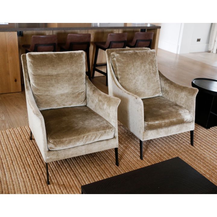 Pair of Boss armchairs by Flexform