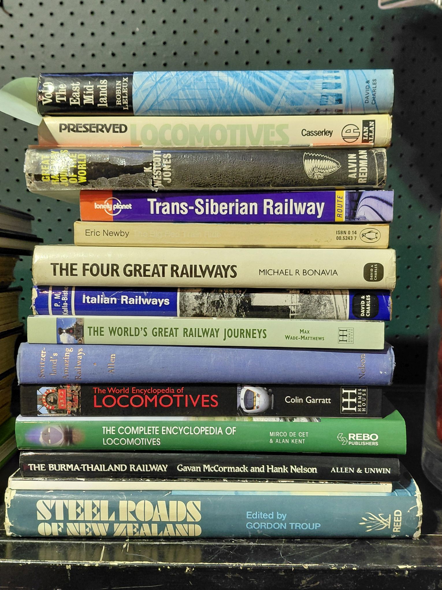 365 · BOOKS - TRAINS