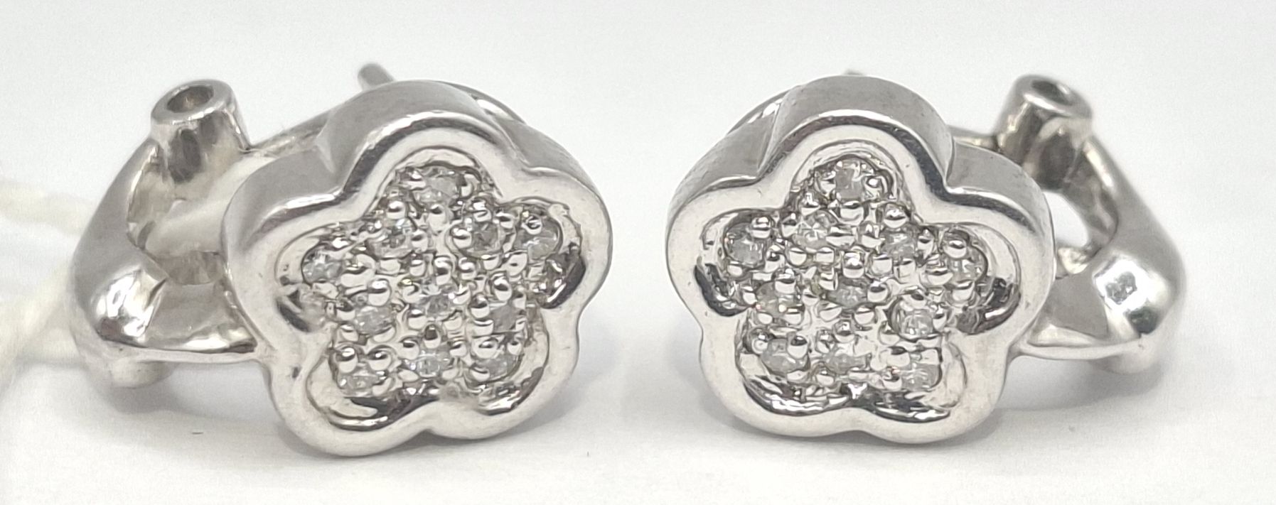 18ct Gold Diamond Earrings