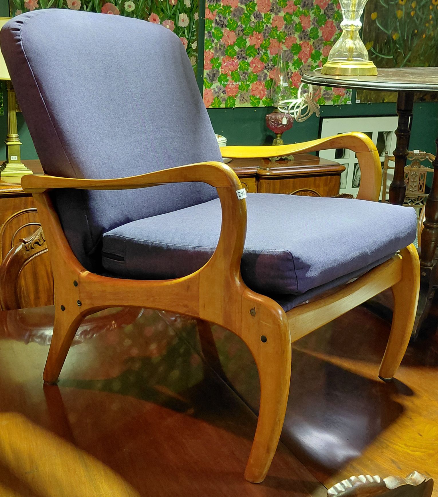294 · VINTAGE RETRO ARM CHAIR